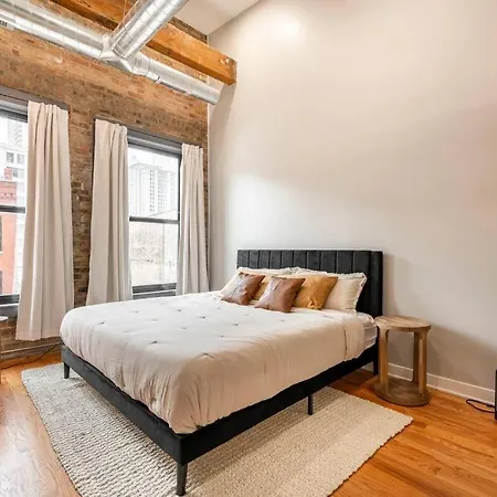 503loft 5 Bed 2 Ba Downtown Loft - Sleeps 8 Apartment Chicago