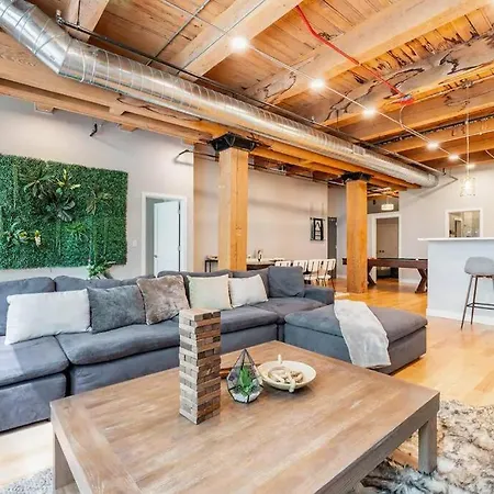 201loft Downtown Spacious Loft Sleeps 10 Chicago