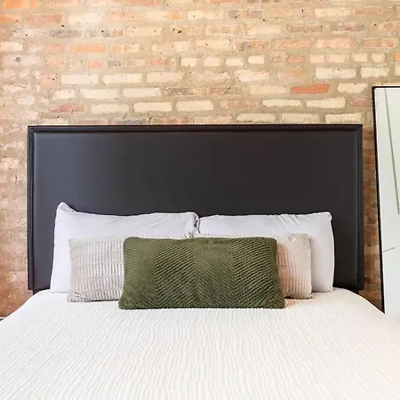 201loft Downtown Spacious Loft Sleeps 10 Apartment