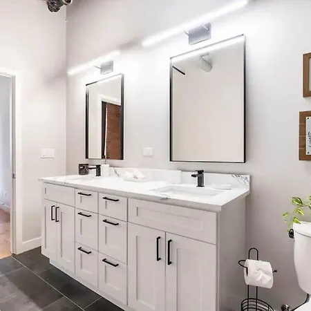 201loft Downtown Spacious Loft Sleeps 10 Apartment *