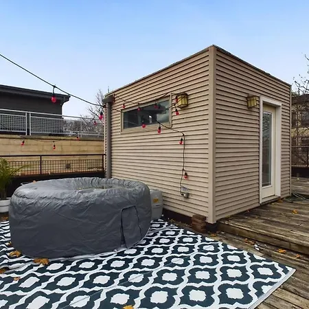 Hot Tub Haven With Private Garage