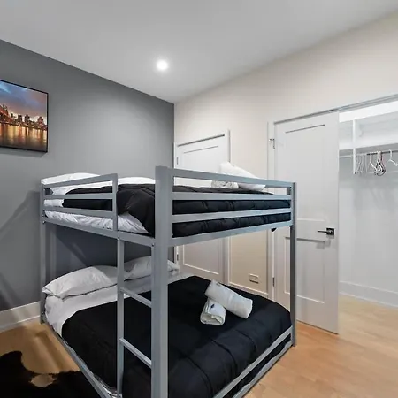 Stunning 5br In Heart Of With 2 Rooftops Chicago