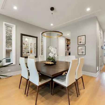Stunning 5br In Heart Of With 2 Rooftops Chicago