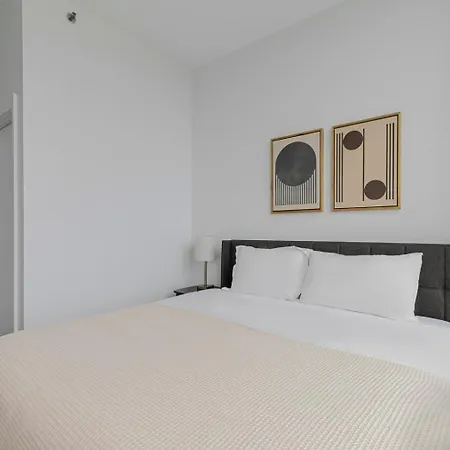 Apartment W Loop 2br W Gym Pool In Heart Of Greektown Chi-540 *