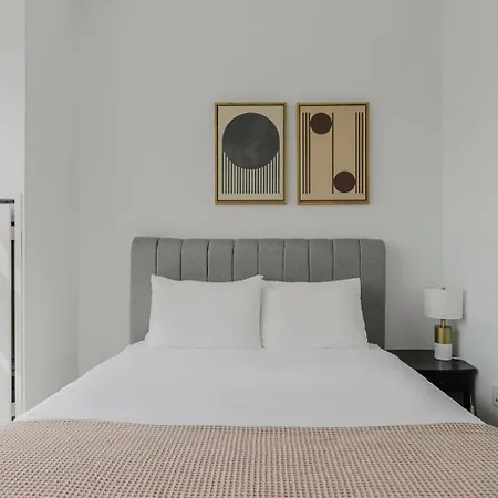 W Loop 2br W Gym Pool In Heart Of Greektown Chi-540 * Chicago