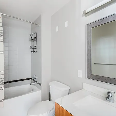 Blueground River North Pool Doorman Wd Chi-1092 Chicago