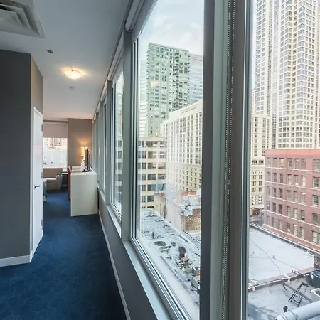 Kinzie 4* Chicago