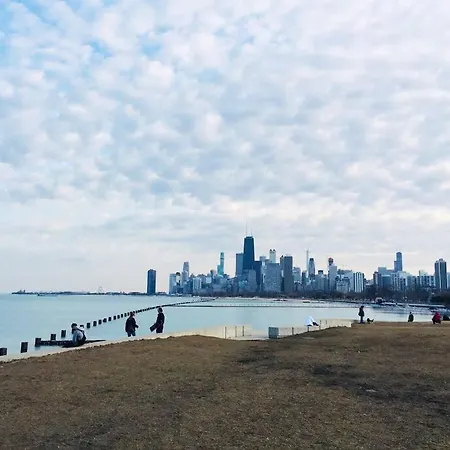 Apartment Entire In Heart Of Lincoln Park & Sea And