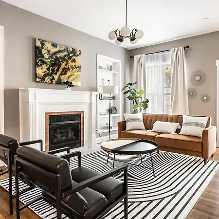 Drexel Apartments, Downtown Hyde Park *