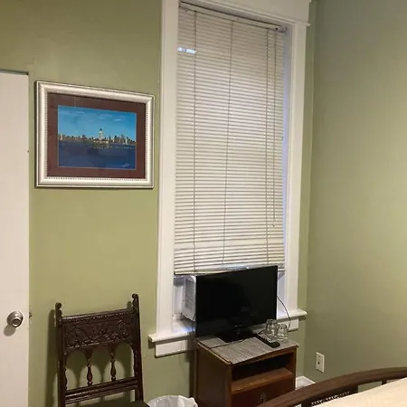 Bed & Breakfast Private With Full Size Bed In Lakeview - 3c *