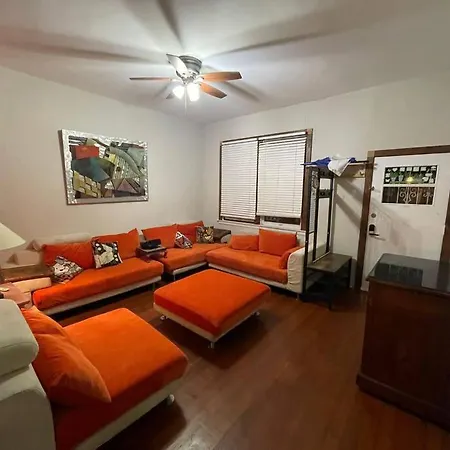 Charming Pullman Retreat & Modern Comfort Awaits Apartment *