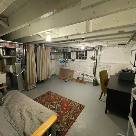 Charming Pullman Retreat & Modern Comfort Awaits Apartment *