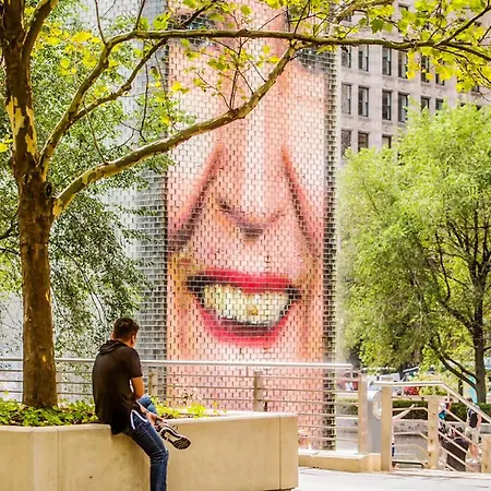 Hotel Nvcll Chicago