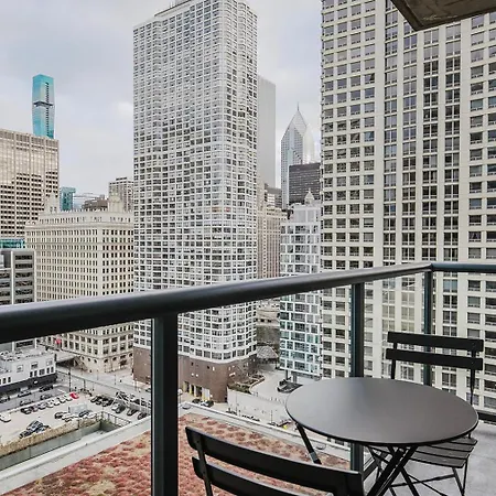 Blueground River North Pool Gym Nr Mile Chi-1143 Chicago