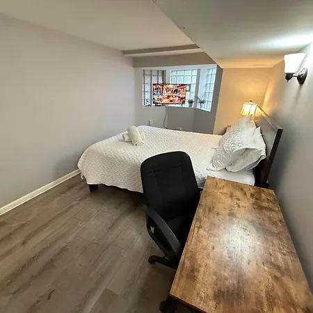 Close To Downtown - Free Parking Homestay Chicago
