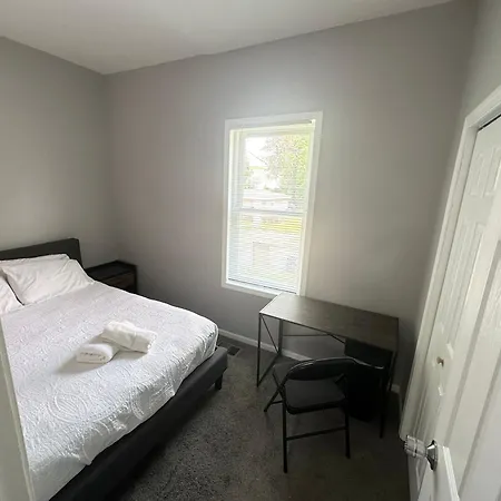 Wonderful Close To Downtown - Free Parking Homestay *