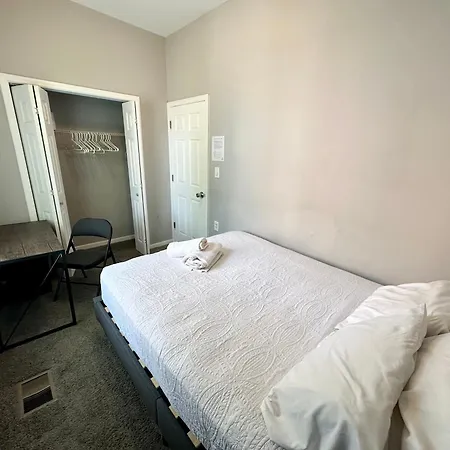 Homestay Wonderful Close To Downtown - Free Parking