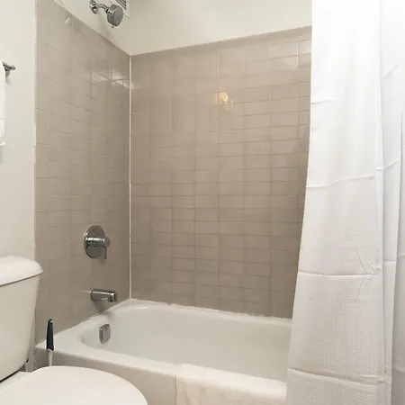 Apartment Medical District 1br With Pool And Gym Chi30 Chicago
