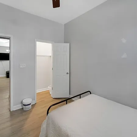 Heart Of 4 Bedroom Chicago