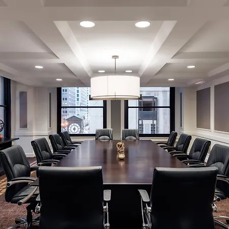 Hotel By Marriott Downtown/loop 3*