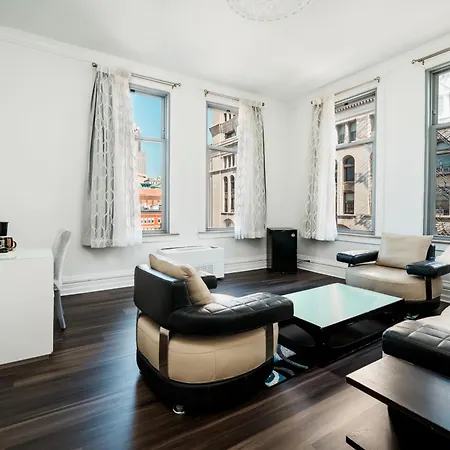 Hotel Congress Plaza 3*