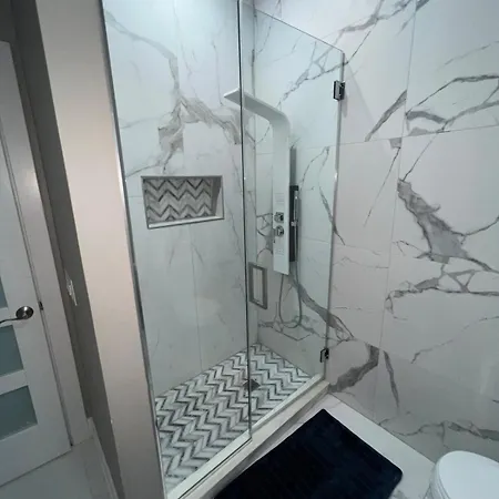 Luxury 3 Bedroom In Bronzeville Apartment