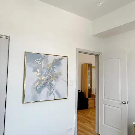 Comfy Flat By Foster Beach Downtown Uptown Chicago