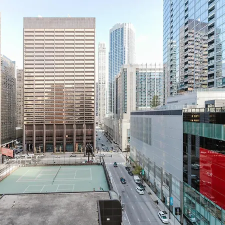 Apartment Blueground River North Balcony Pool Nr Pier Chi-1147