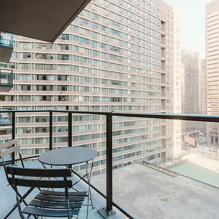 Apartment Blueground River North Balcony Pool Nr Pier Chi-1147