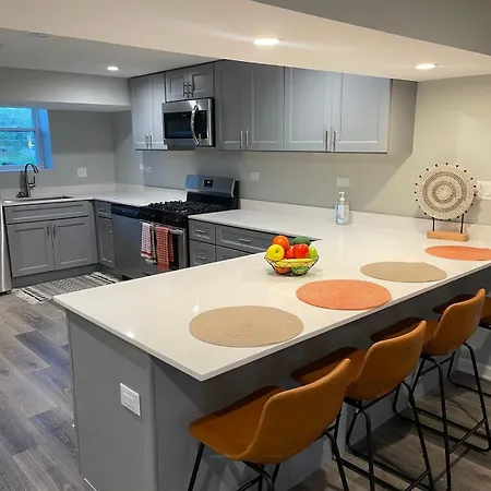 Spacious & Modern 3 Bedroom L Wi-fi L Free Parking L Hyde Park L Apartment *