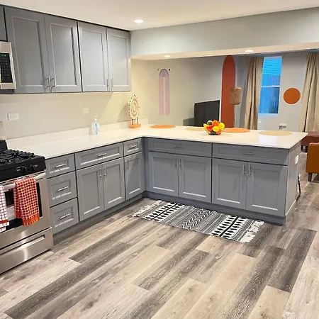 Spacious & Modern 3 Bedroom L Wi-fi L Free Parking L Hyde Park L