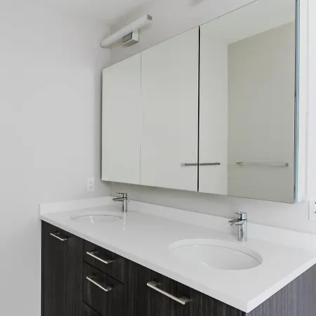 Blueground River North 2bd Chi-1114