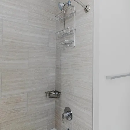 Blueground River North 2bd Chi-1114 Chicago