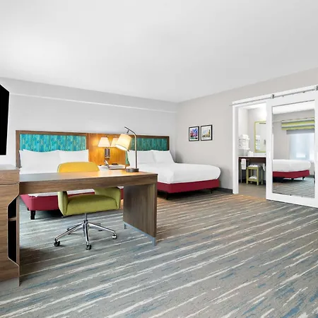 Hampton & Medical District Uic Hotel
