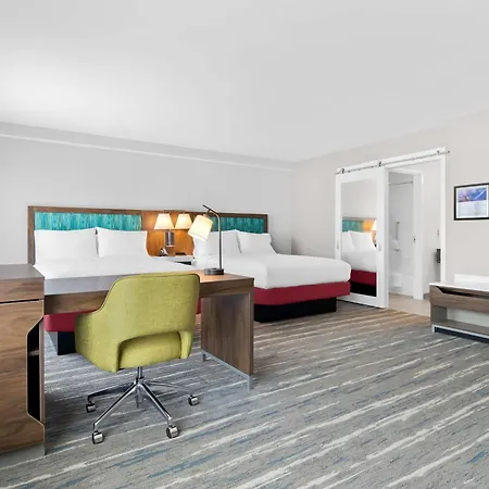 Hampton & Medical District Uic Hotel