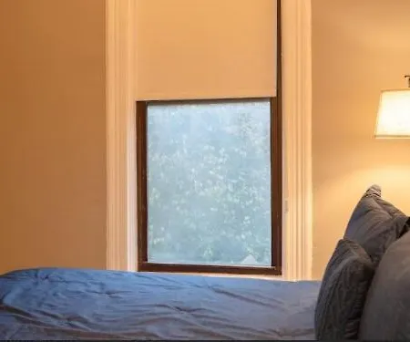 Chic & Cozy 4br In Lakeview Near Wrigley Field Apartment