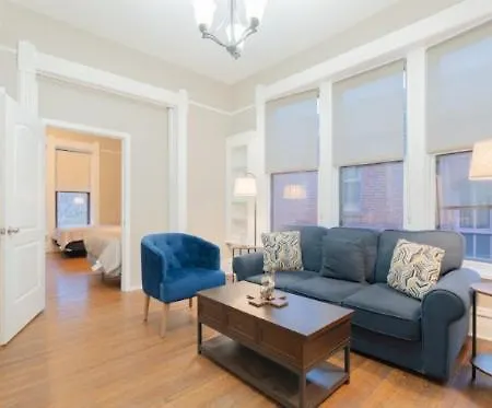 Chic & Cozy 4br In Lakeview Near Wrigley Field * Chicago