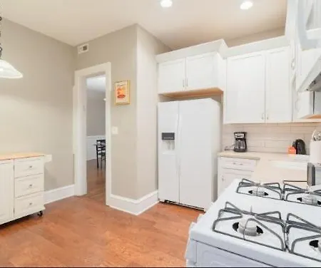 Apartment Chic & Cozy 4br In Lakeview Near Wrigley Field Chicago