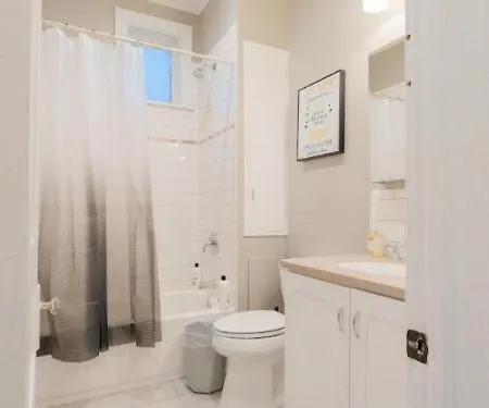 Apartment Chic & Cozy 4br In Lakeview Near Wrigley Field *