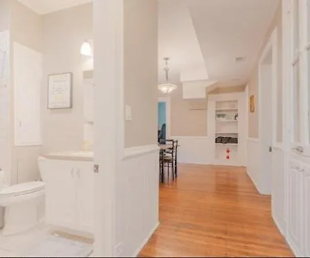 Chic & Cozy 4br In Lakeview Near Wrigley Field * Chicago