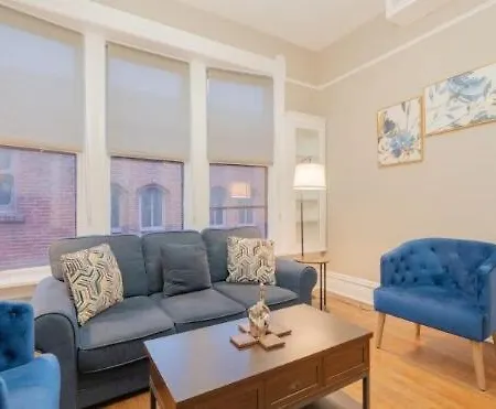 Chic & Cozy 4br In Lakeview Near Wrigley Field Apartment