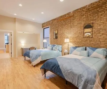Stylish 3br Near Wrigley Field & Lincoln Park Chicago