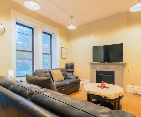 Apartment Stylish 3br Near Wrigley Field & Lincoln Park *