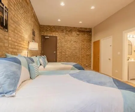 Stylish 3br Near Wrigley Field & Lincoln Park Apartment Chicago