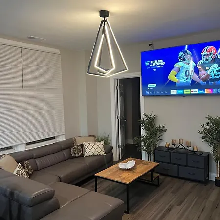 Chic Retreat Apartment Chicago