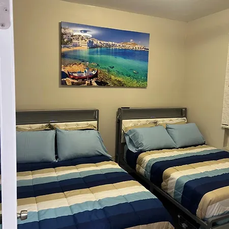 Apartment Chic Retreat Chicago