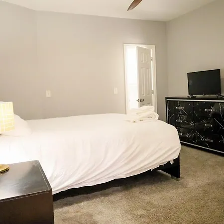 Gorgeous 4bdr In Chicago,15mins From Dwtn