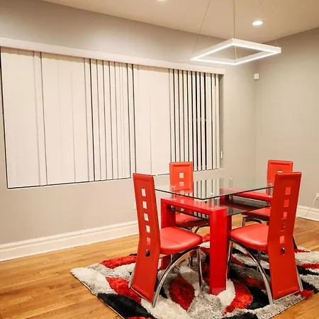 Gorgeous 4bdr In Chicago,15mins From Dwtn