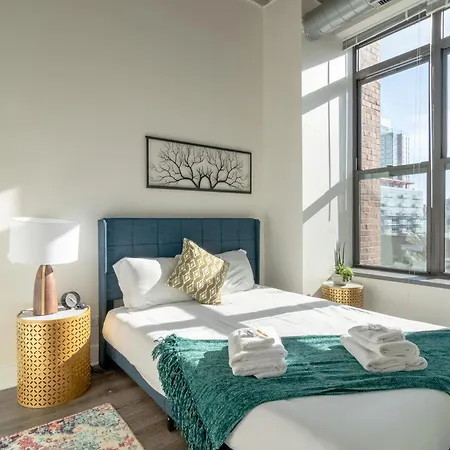 Slumber - Mccormick 3* Chicago