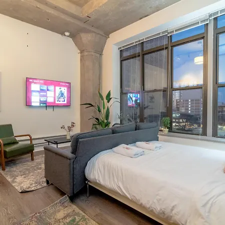 Slumber - Mccormick 3* Chicago